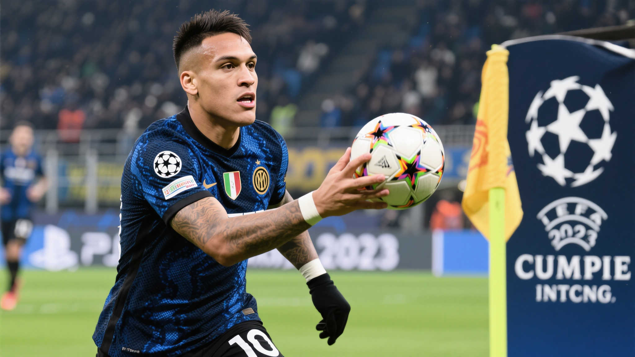 劳塔罗闪耀!今年欧冠+世俱杯10战斩获10球助力国米 2023赛季,国际米兰的劳塔罗·马丁内斯以其卓越的