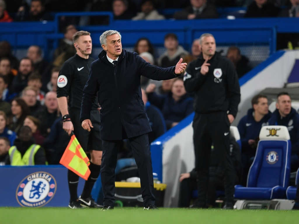 穆里尼奥赛后怒斥裁判‘傲慢’，感叹全世界都在针对他